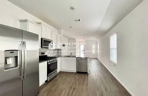 Hutto Casa | Canley Loop on Canley Lp #42147
