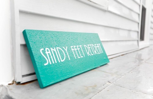 Bayview Condominio | Sandy Feet Retreat At Ocean View Beach in Norfolk
