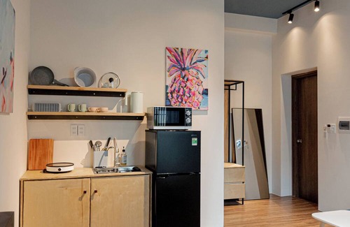 Phu Nhuan Apartamento | Tranquil "Amable Home" 7 minutes to Airport & Center / Free Laundry, Fast Wifi