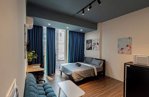 Phu Nhuan Apartamento | Tranquil "Amable Home" 7 minutes to Airport & Center / Free Laundry, Fast Wifi