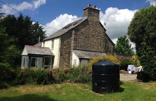 Warleggan Casa | Character farmhouse in the middle of Bodmin Moor with games room & pet friendly.