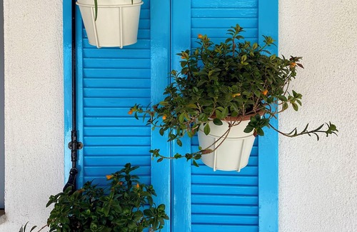 Skiathos Condominio | Step into the heart of Skiathos and discover this charming listing.