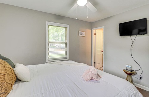 Goose Creek Casa | Pet-Friendly Goose Creek Home: 19 Mi to Charleston