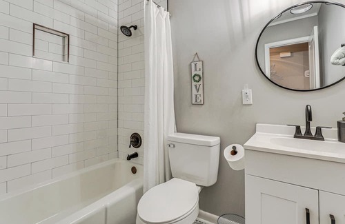 Goose Creek Casa | Pet-Friendly Goose Creek Home: 19 Mi to Charleston