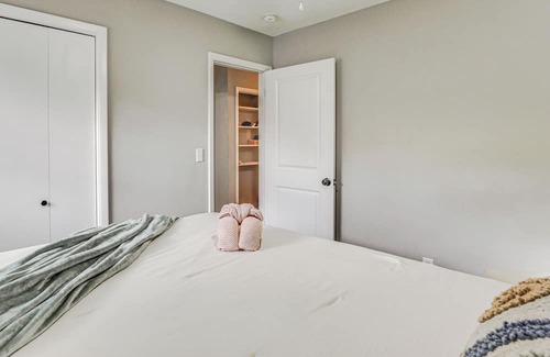 Goose Creek Casa | Pet-Friendly Goose Creek Home: 19 Mi to Charleston