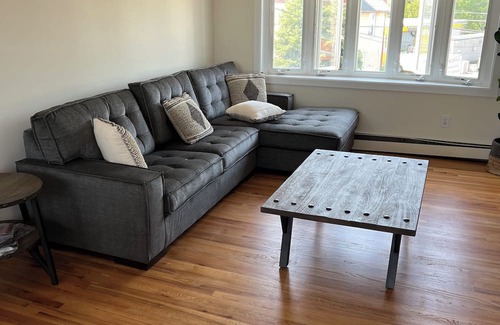 Lyndhurst Apartamento | Stylish & Comfortable Apartment for Groups Near NYC