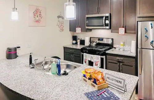 Texas City Apartamento | Seaside Serenity near Galveston with pool & Parking