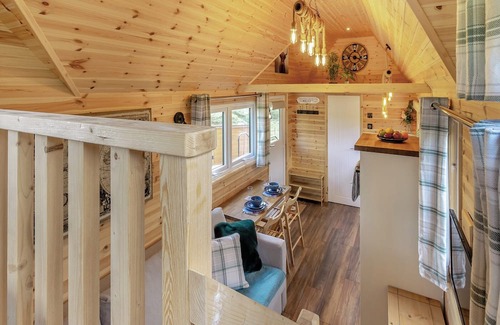 Colne Cabaña | The Tiny House is set within acres of rolling countryside.