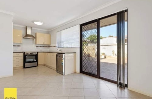 Balga Casa | Short term rental Girrawheen