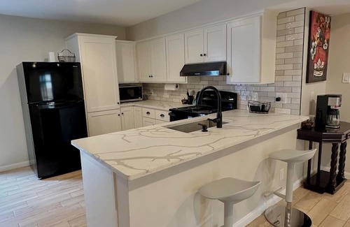Wooten Apartamento | N Austin retreat minutes from Q2, The Domain and 15 min from Downtown Austin