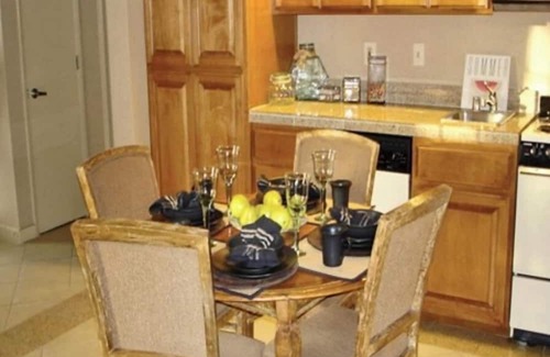 Stallion Springs Complejo | Luxury one bedroom and one bathroom unit with full amenities