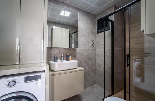 Aksu Apartamento | Modern Residence with Shared Pool in Antalya Aksu