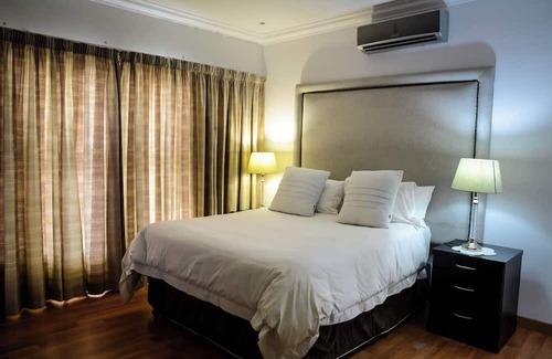 Parys Casa | Home away from home in a secure golf estate