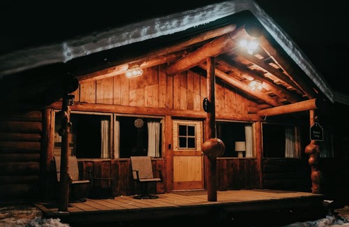 Trapper Creek Cabina | Entire Property Historic Chulitna River Lodge