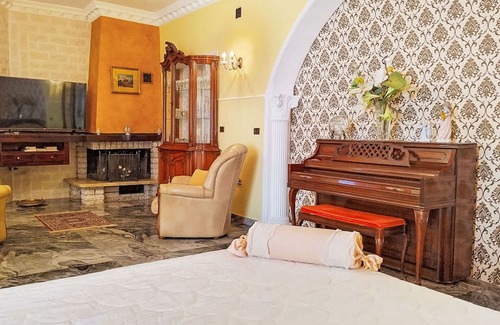Syracuse Apartamento | Beautiful apartment for 4 people with A/C, WIFI, pool, TV, patio and parking
