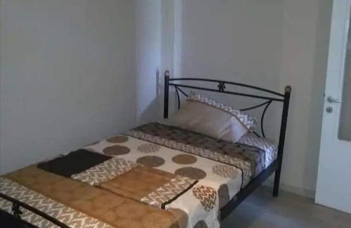 Kavallos Apartamento | Apartment 'Villa George' with Mountain View, Private Terrace and Private Garden