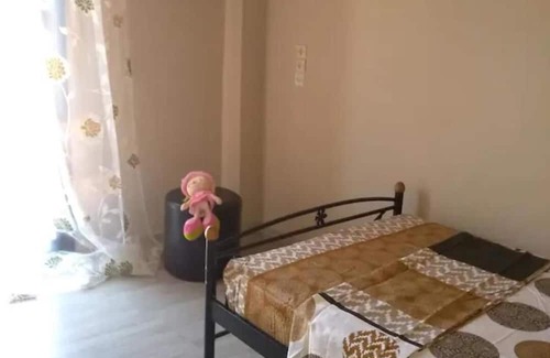 Kavallos Apartamento | Apartment 'Villa George' with Mountain View, Private Terrace and Private Garden