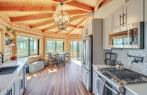 Mount Lemmon Cabina | Cabin w/ Views, 3 Mi to Mount Lemmon Ski Valley!