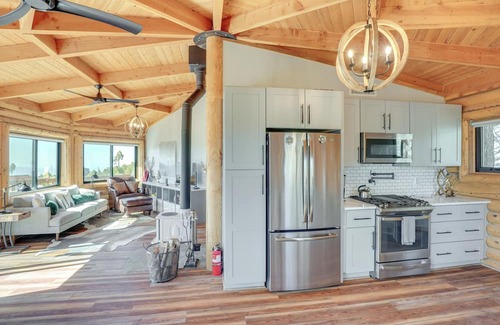 Mount Lemmon Cabina | Cabin w/ Views, 3 Mi to Mount Lemmon Ski Valley!