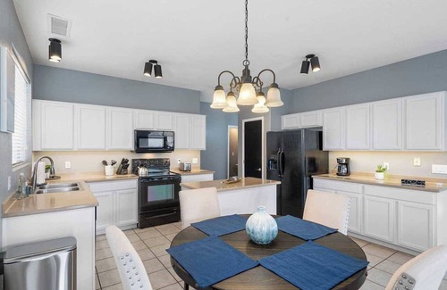 Deer Valley Casa | Pleasant on W Fallen Leaf Ln #41691