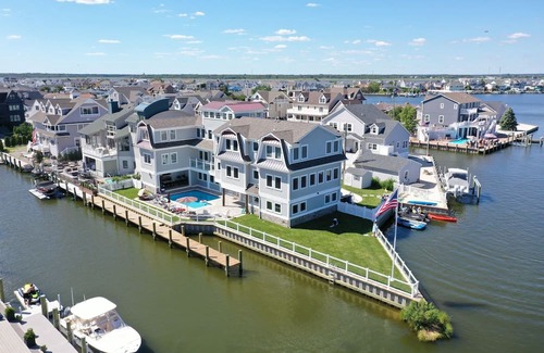 Mantoloking Casa | JUNE RENTAL - New Construction Home On Bay - Minutes From Beach!