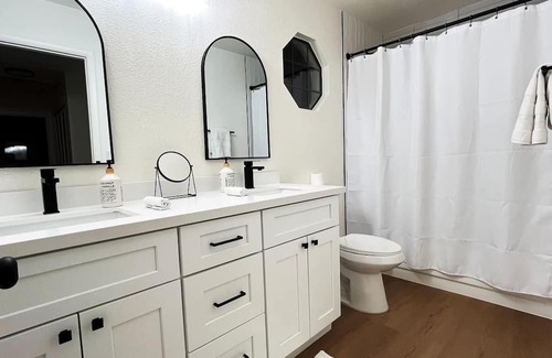 Summerlin South Casa | Quiet & Cozy home just minutes from the Las Vegas strip! Pet-Friendly