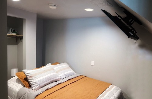 Valdez Cabina | Suite at Cascade Country is a private family living area with phenomenal views.