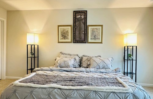 Absecon Casa | Entire Home, 3BD,2.5BA,3BR, Events, Pets allowed , experiences