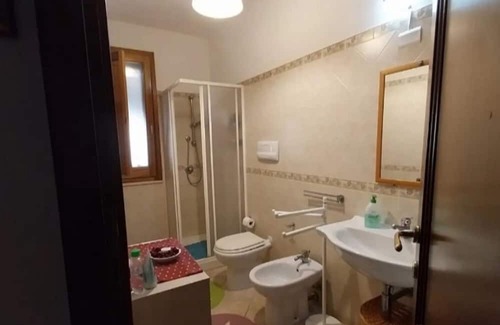 Cabras Apartamento | Apartment 'Casa Vacanze Francesco' with Private Terrace, Wi-Fi and Air Conditioning
