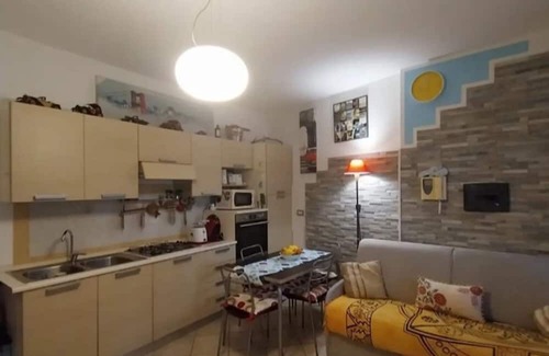 Cabras Apartamento | Apartment 'Casa Vacanze Francesco' with Private Terrace, Wi-Fi and Air Conditioning