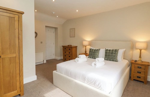 Wark Cabaña | HADRIAN SUITE, family friendly, with a garden in Wark
