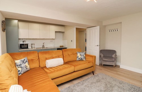 Wark Cabaña | CARRAWBURGH SUITE, pet friendly, with open fire in Wark