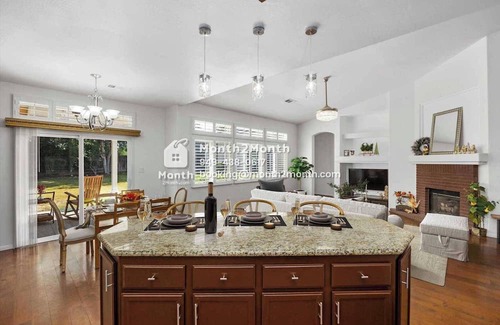 Greenacres Casa | Back Yard with Lawn & Dedicate Office & Single-Story