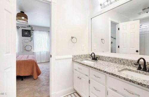 Garner Casa | Tucked away in the forest on over an acre,perfect for a cozy family getaway