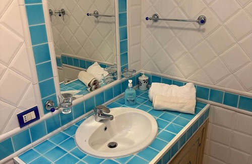 Portisco Apartamento | Vrbo Property