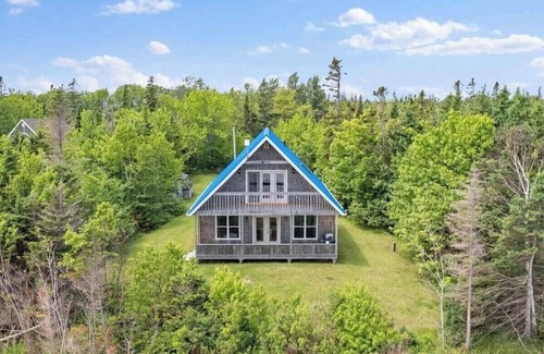Prince County Cabaña | Three Bedroom Ocean View Cottage in Kildare PEI