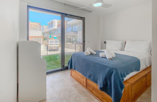 Bogazici Villa | Sea View House w Balcony 3 min to Beach in Milas