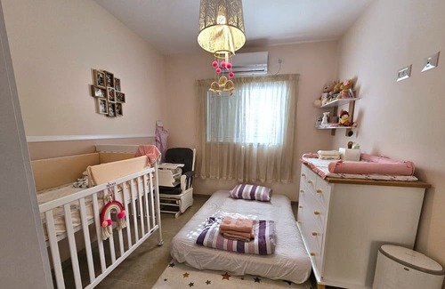 Rishon LeTsiyon Apartamento | New Modern 2bed in Rishon Center - Free parking