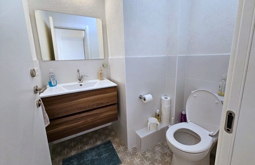 Rishon LeTsiyon Apartamento | New Modern 2bed in Rishon Center - Free parking