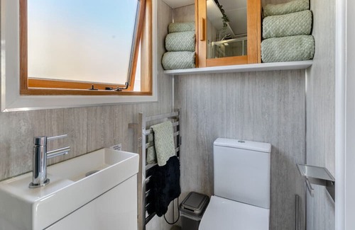 Stenalees Casa | New Dawn - One Bedroom House, Sleeps 2