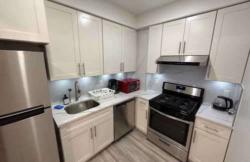 Flushing Chinatown Apartamento | Brand New 1br - Linens Wi-Fi 3rd fl