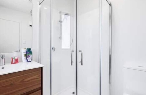 Linwood Apartamento | Unwind in Stylish New Accom in Bustling CHCH U3, Unwind in Stylish New Accom in Bustling CHCH