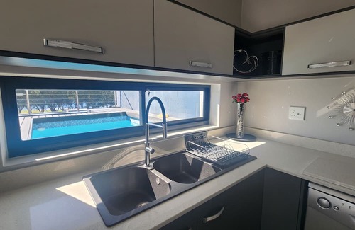 Mossel Bay Casa | 85th On Wigget, Apartment unit 10 with private plunge pool and seaview