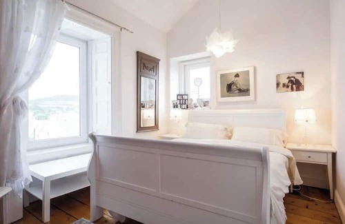 Greystones Casa | GREYSTONES Beautiful house looking at the Ocean and beside beaches.