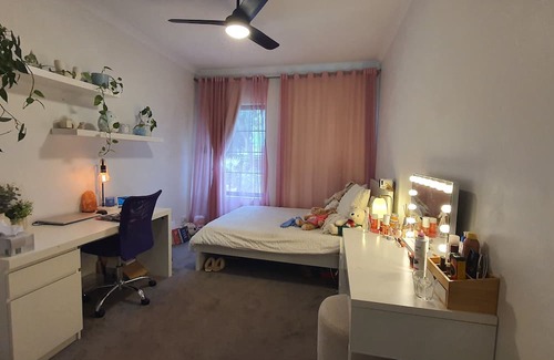 Beaconsfield Casa | Large Family Home, Close to Fremantle, Restaurants, 2mins drive to South Beach!