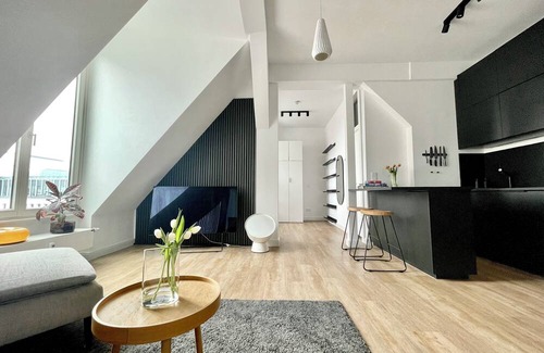 Wiesbaden Apartamento | Super central, quiet design apartment in a historic building