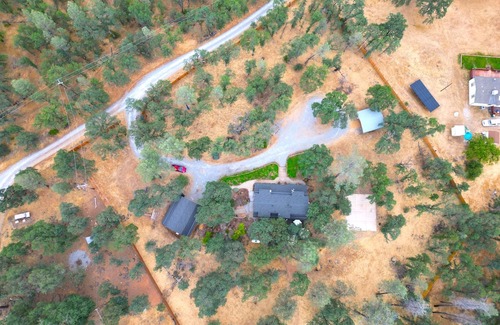 Bella Vista Cabina | Beautiful Log Cabin, Close to Redding & Shasta - Shasta Lakeshore Retreat #17