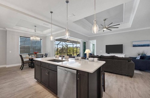 Port Charlotte Casa | Vacation Home Getaway for 6 at South Gulf Cove w/pool & BBQ