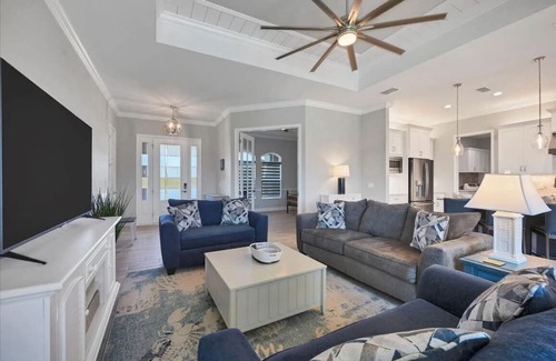Port Charlotte Casa | Vacation Home Getaway for 6 at South Gulf Cove w/pool & BBQ