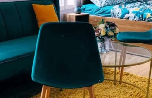 Conflans-Sainte-Honorine Apartamento | Homerez - Studio Conflans, lake view
